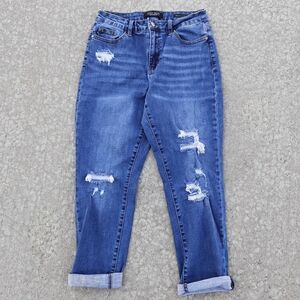 Judy Blue Distressed Boyfriend Jeans in Classic Blue
